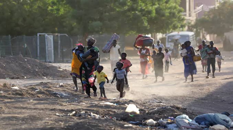 مبعوث الولايات المتحدة بالسودان: الهجمات على مستشفيات الخرطوم يحب أن تتوقف